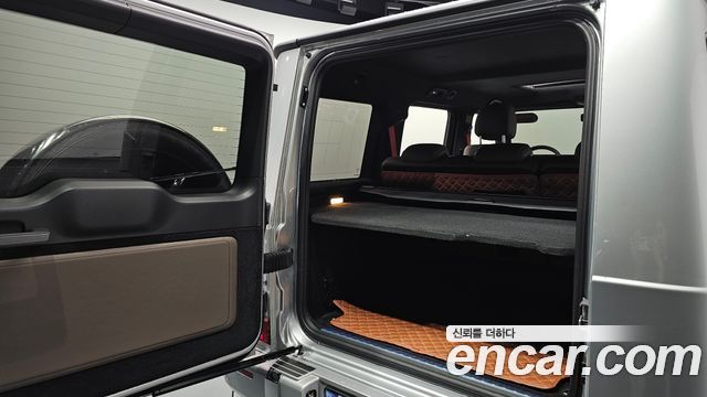 Mercedes-Benz G-Class 2023 — photo 26
