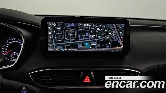Hyundai Santafe 2022 — photo 14