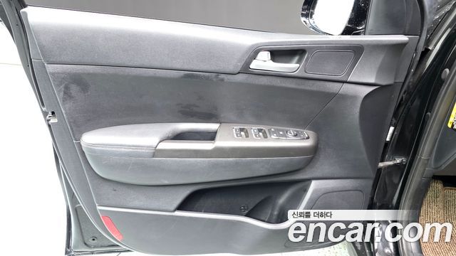 Kia Sportage 2016 — photo 14