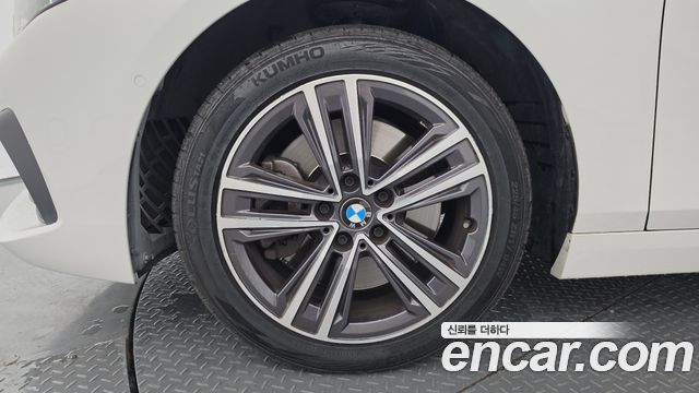 BMW 1-Series 2021 — photo 5