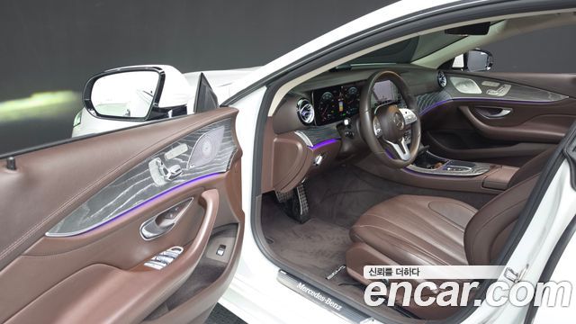 Mercedes-Benz CLS-Class 2021 — photo 13