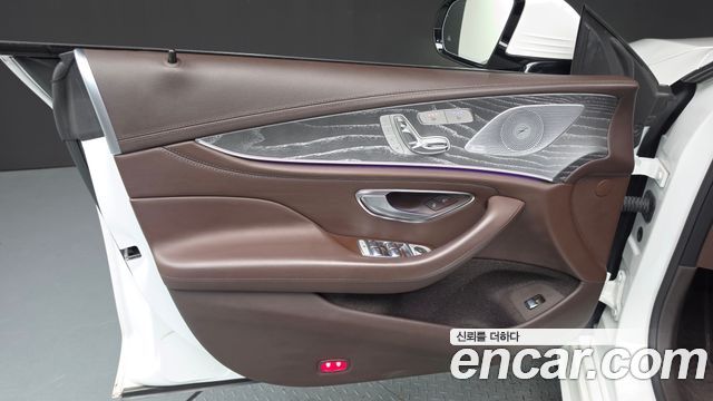Mercedes-Benz CLS-Class 2021 — photo 14