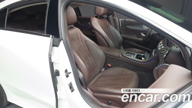 Mercedes-Benz CLS-Class 2021 — photo 16