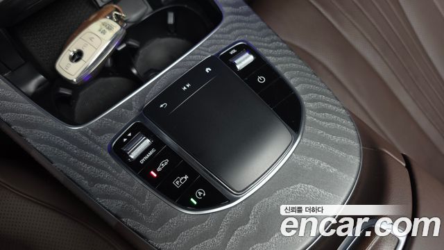 Mercedes-Benz CLS-Class 2021 — photo 28