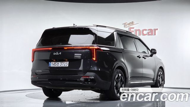 Kia Canival 2025 — photo 2