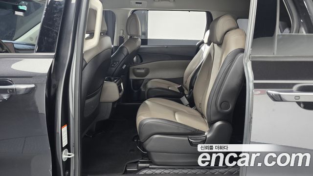 Kia Canival 2025 — photo 18