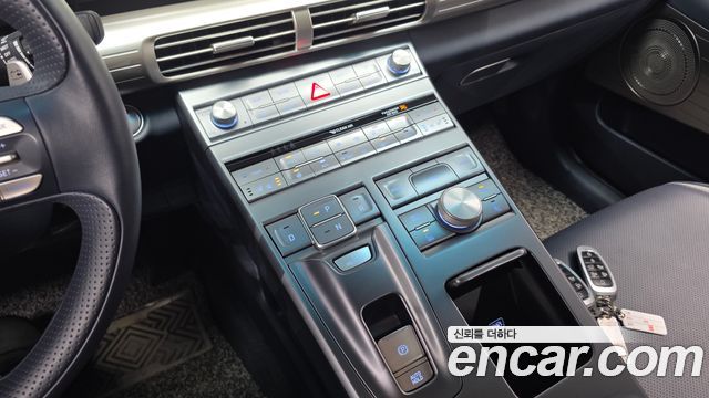 Hyundai Nexo 2023 — photo 12