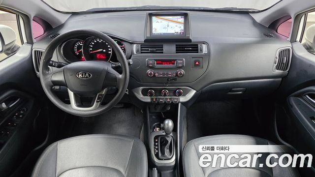 Kia pride 2015 — photo 10
