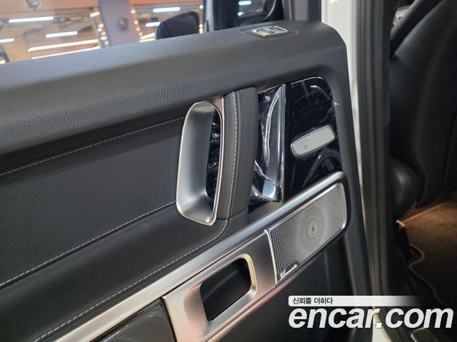 Mercedes-Benz G-Class 2021 — photo 14