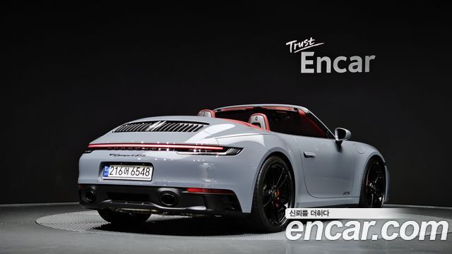 Porsche 911 2023 — photo 2