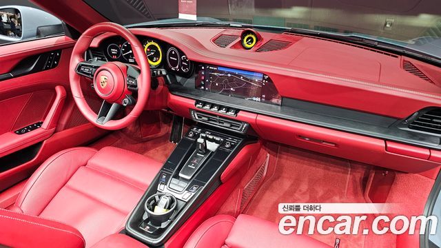 Porsche 911 2023 — photo 10