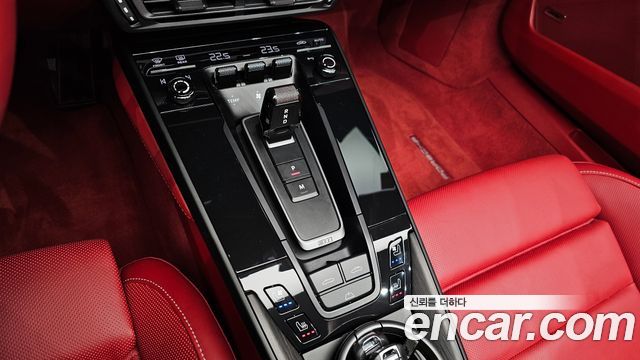 Porsche 911 2023 — photo 12