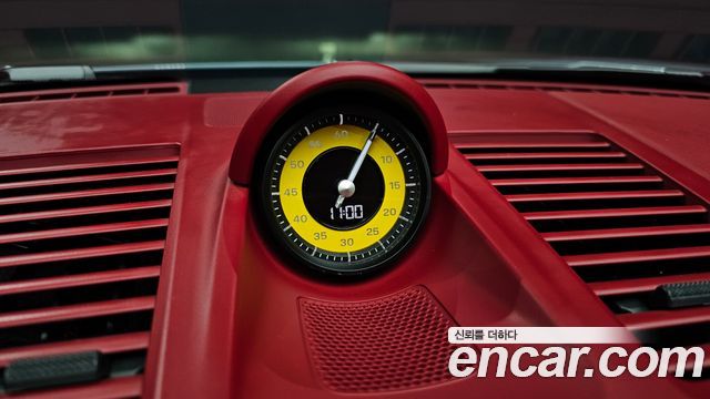 Porsche 911 2023 — photo 24