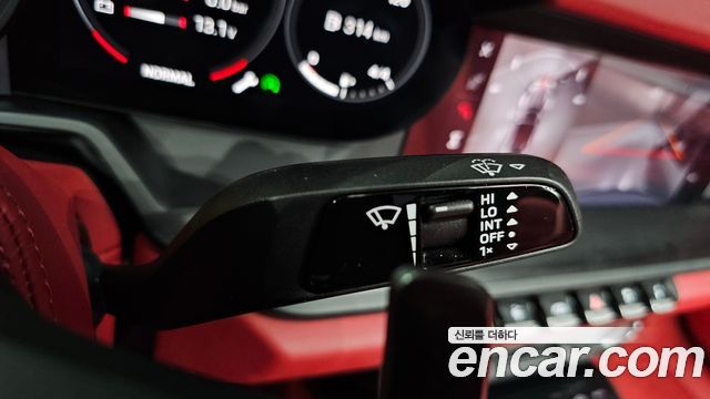 Porsche 911 2023 — photo 25