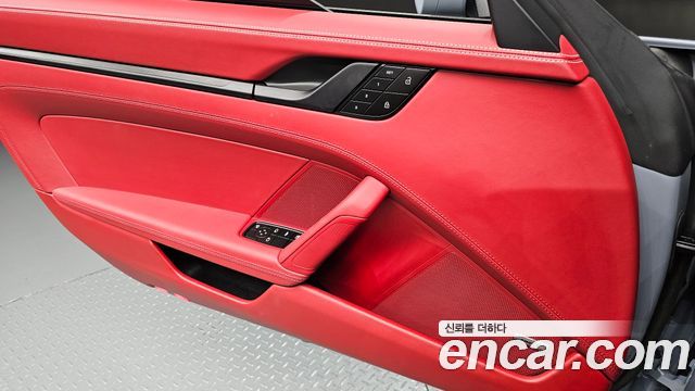 Porsche 911 2023 — photo 14