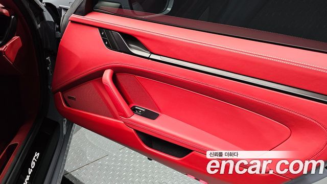 Porsche 911 2023 — photo 15