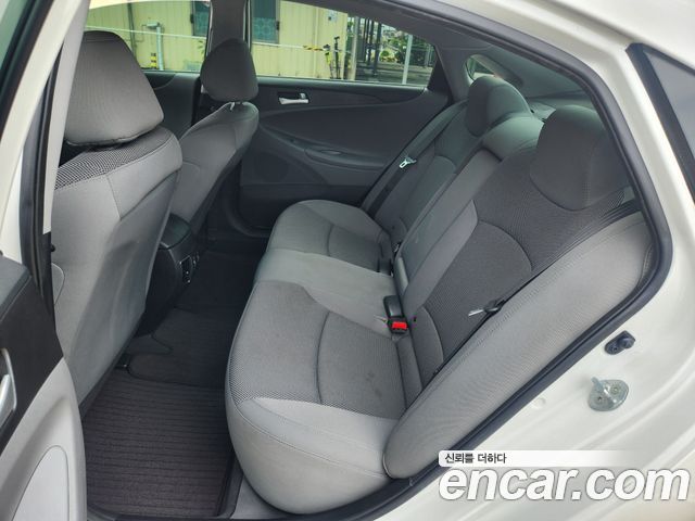 Hyundai Sonata 2013 — photo 7