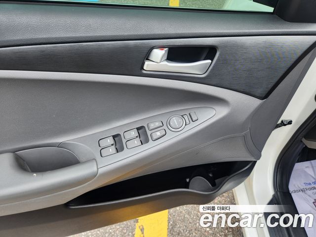 Hyundai Sonata 2013 — photo 10