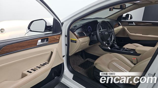 Hyundai Sonata 2016 — photo 13