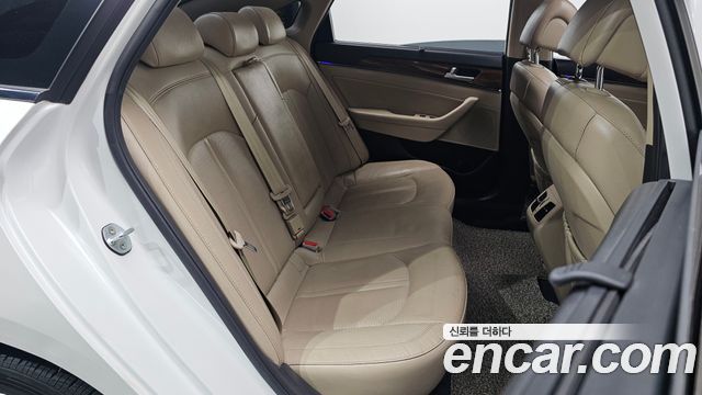 Hyundai Sonata 2016 — photo 17