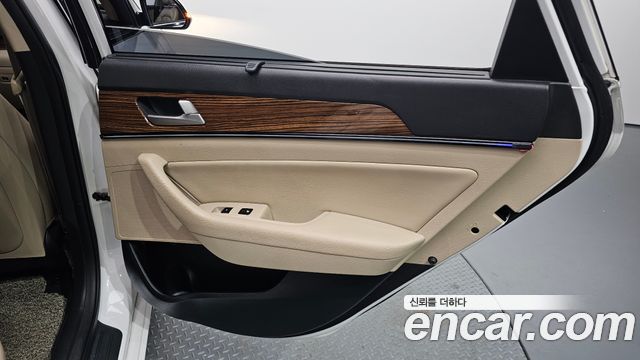 Hyundai Sonata 2016 — photo 15