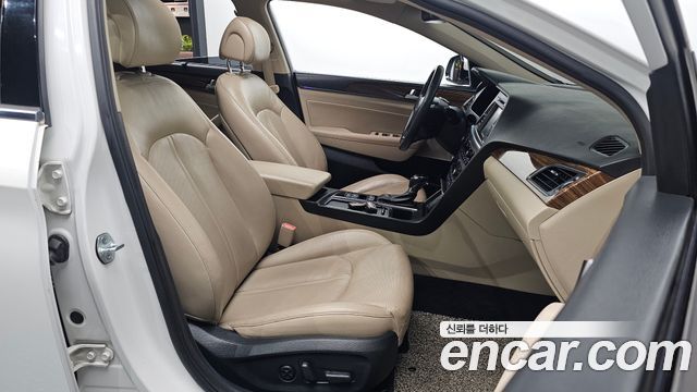 Hyundai Sonata 2016 — photo 16