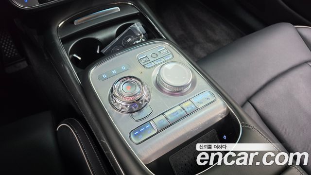 Genesis G90 2023 — photo 12