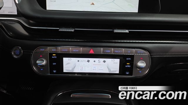 Genesis G90 2023 — photo 24