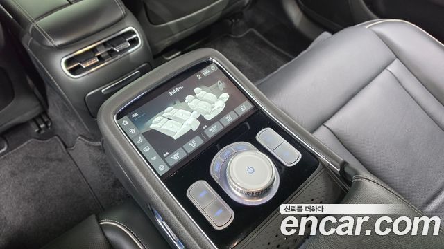 Genesis G90 2023 — photo 29