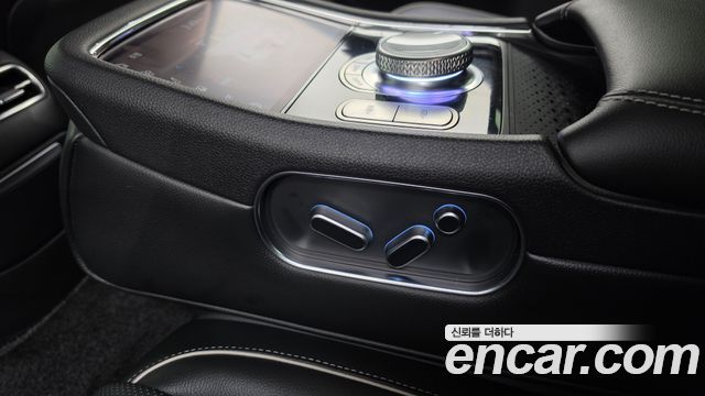 Genesis G90 2023 — photo 30
