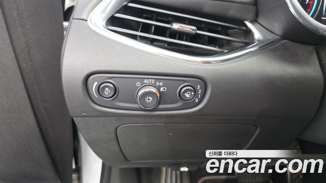 Chevrolet Korea Malibu 2017 — photo 23