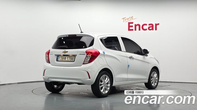Chevrolet Korea Spark 2022 — photo 2