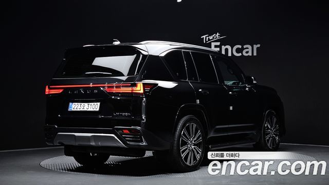 Lexus LX 2025 — photo 2