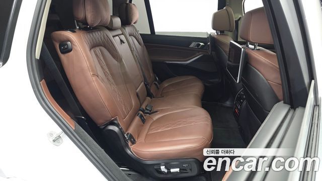 BMW X7 2022 — photo 19