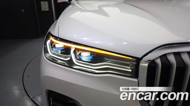 BMW X7 2022 — photo 8