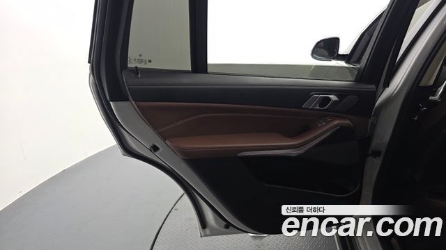BMW X7 2022 — photo 15