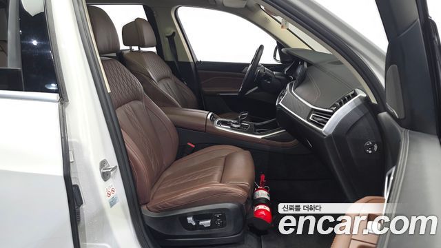 BMW X7 2022 — photo 16