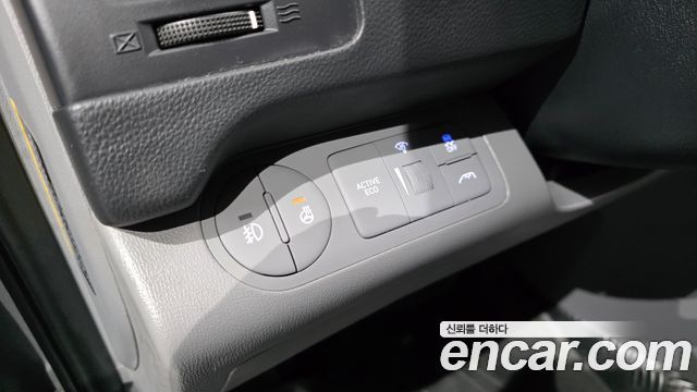 Hyundai Starex 2020 — photo 13