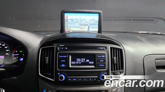 Hyundai Starex 2020 — photo 16