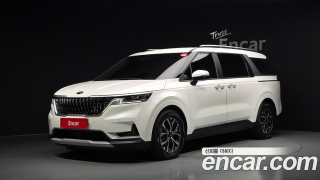 Kia Canival 2021 — photo 1