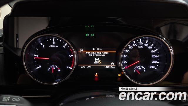 Kia Canival 2021 — photo 11