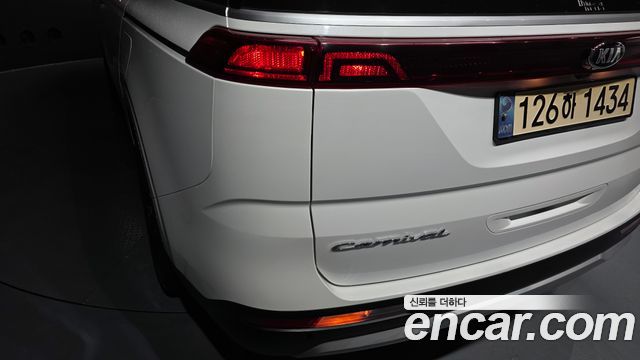 Kia Canival 2021 — photo 9