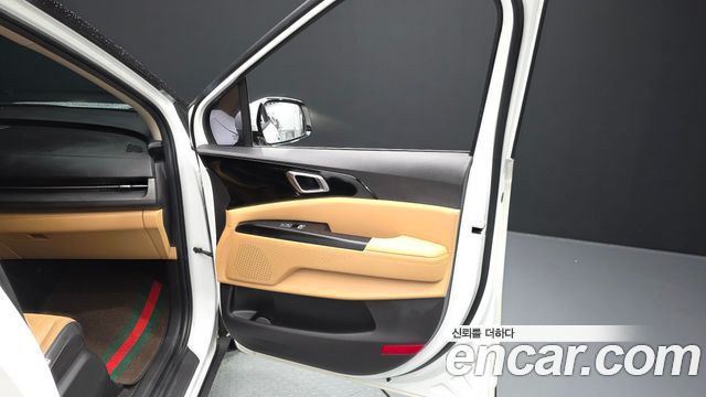 Kia Canival 2021 — photo 15