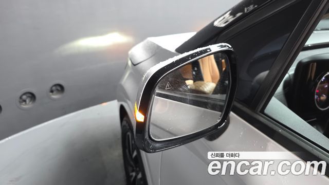 Kia Canival 2021 — photo 28