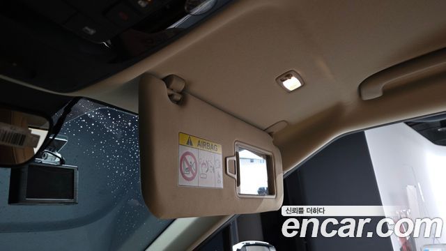 Kia Canival 2021 — photo 29