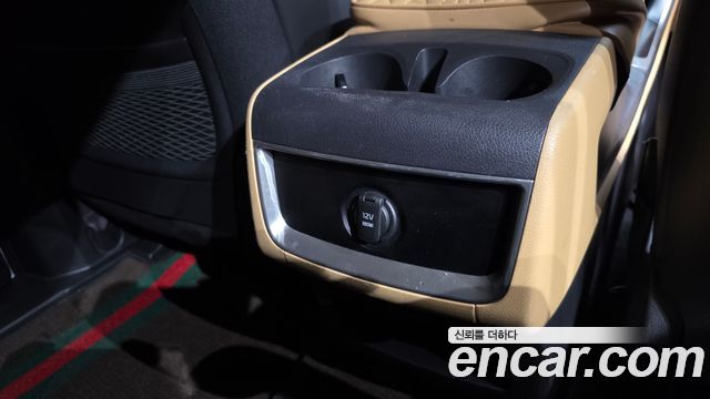Kia Canival 2021 — photo 34