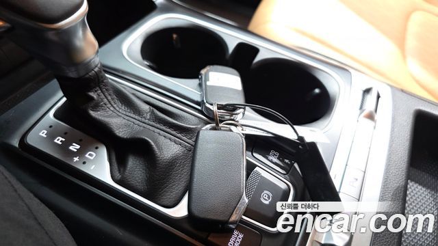 Kia Canival 2021 — photo 39