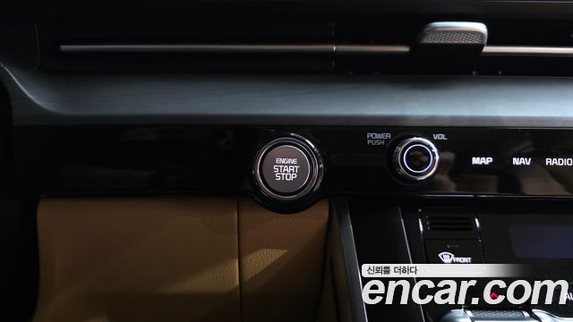 Kia Canival 2021 — photo 40