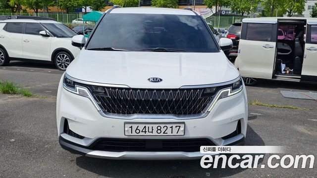 Kia Canival 2021 — photo 2