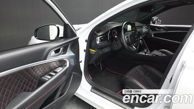 Genesis G70 2019 — photo 13